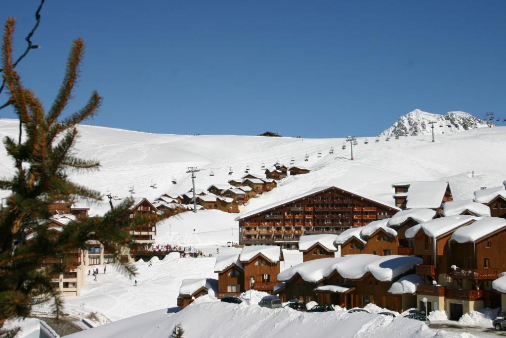 Madame Vacances Les Chalets Du Praz Ла-Плань Екстер'єр фото